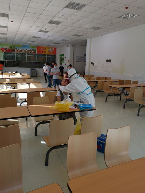 后勤服務集團首批餐飲服務人員成功通過核酸檢測，筑牢餐飲安全防線